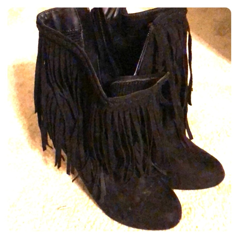 Black fringe booties size 7